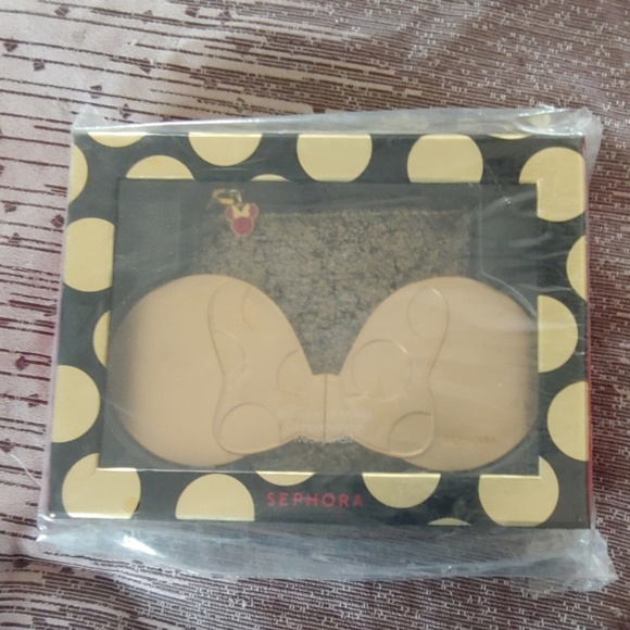 Sephora Disney Minnie Mouse Compact Mirror - Picture 3 of 5